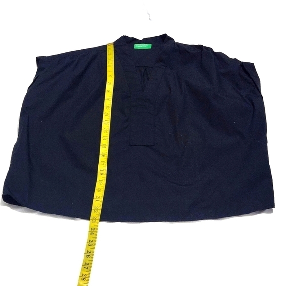 UNITED Colors Of Benetton V-Neck Black Top - Picture 5 of 8